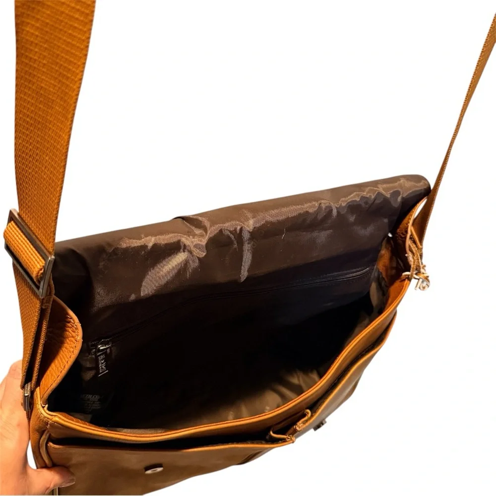 Kenneth Cole Reaction Men's Tan Leather Messenger Bag